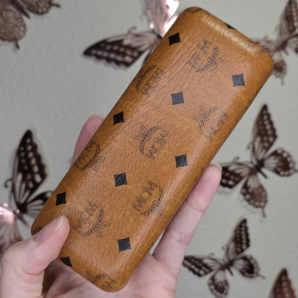 MCM Rose Gradient Sunglasses - Picture 13 of 14